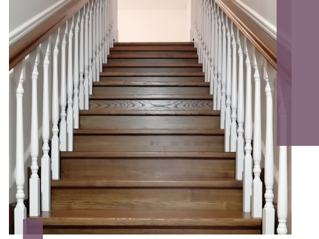 Лестницы из ясеня на заказ в Балтийске — изготовление и монтаж