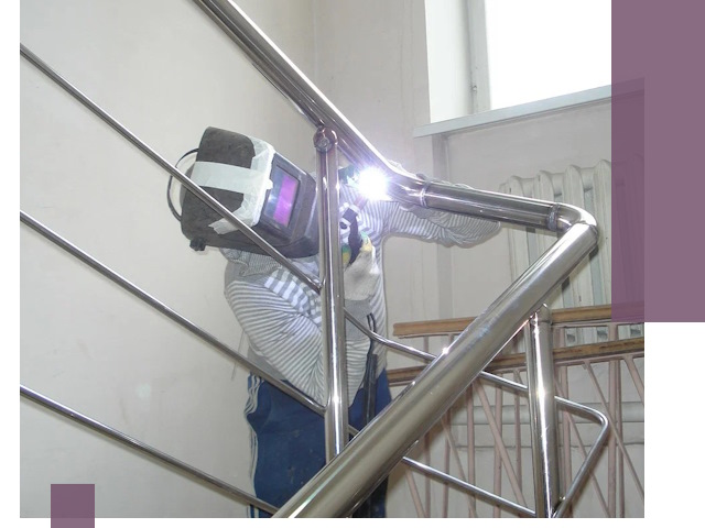 Монтаж перил и ограждений качественно в Балтийске