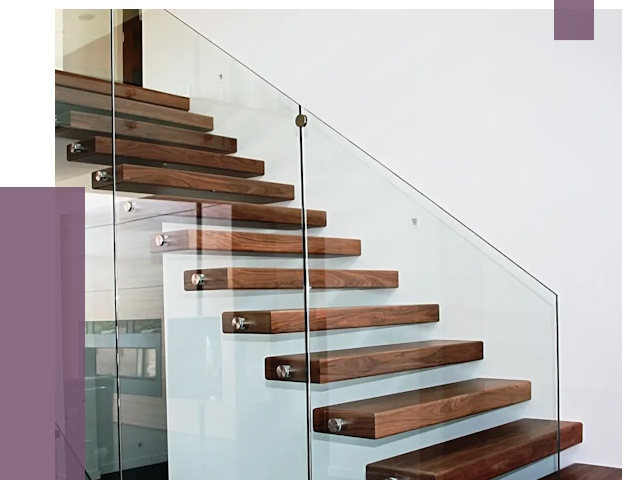 Стеклянные перила для лестницы в Балтийске от 14783 руб.