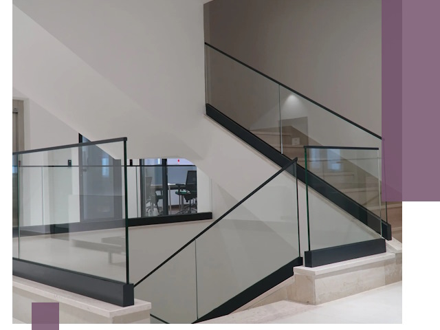 Стеклянные перила премиум-класса с установкой в Балтийске