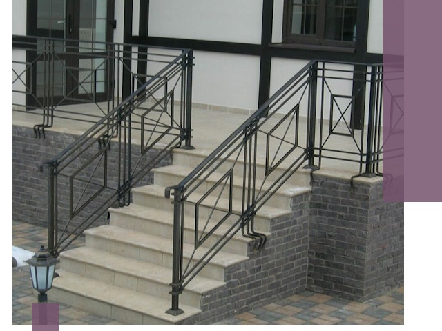 Перила для крыльца в Балтийске — монтаж, изготовление и установка