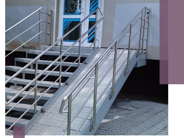 Пандус на крыльцо под ключ в Балтийске: монтаж и изготовление