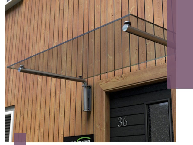 Стеклянные козырьки на входы и фасады в Балтийске