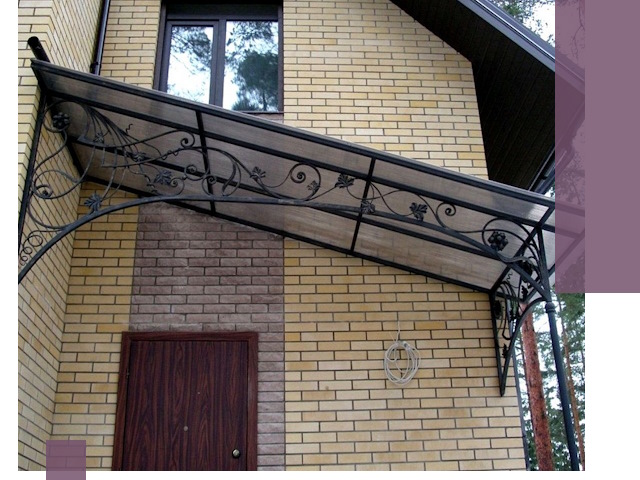 Односкатные козырьки из металла под ключ в Балтийске